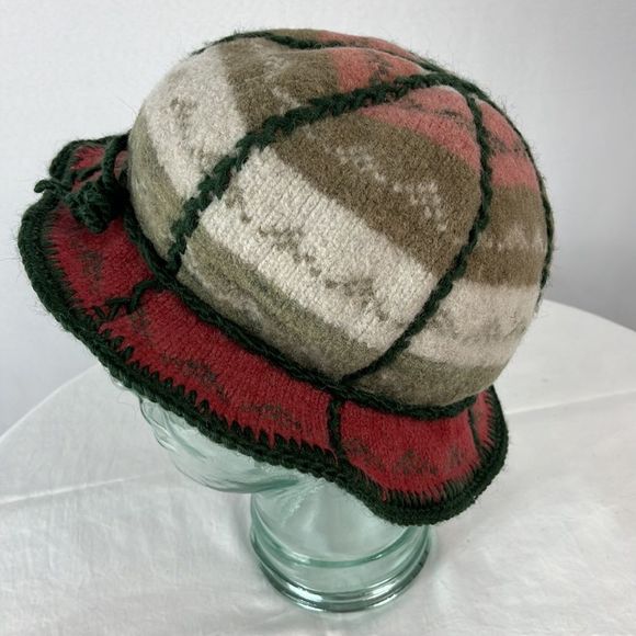 Hand Crafted Wool / Crochet Cloche Bucket Hat Strawberry Shortcake Style… - Picture 4 of 6